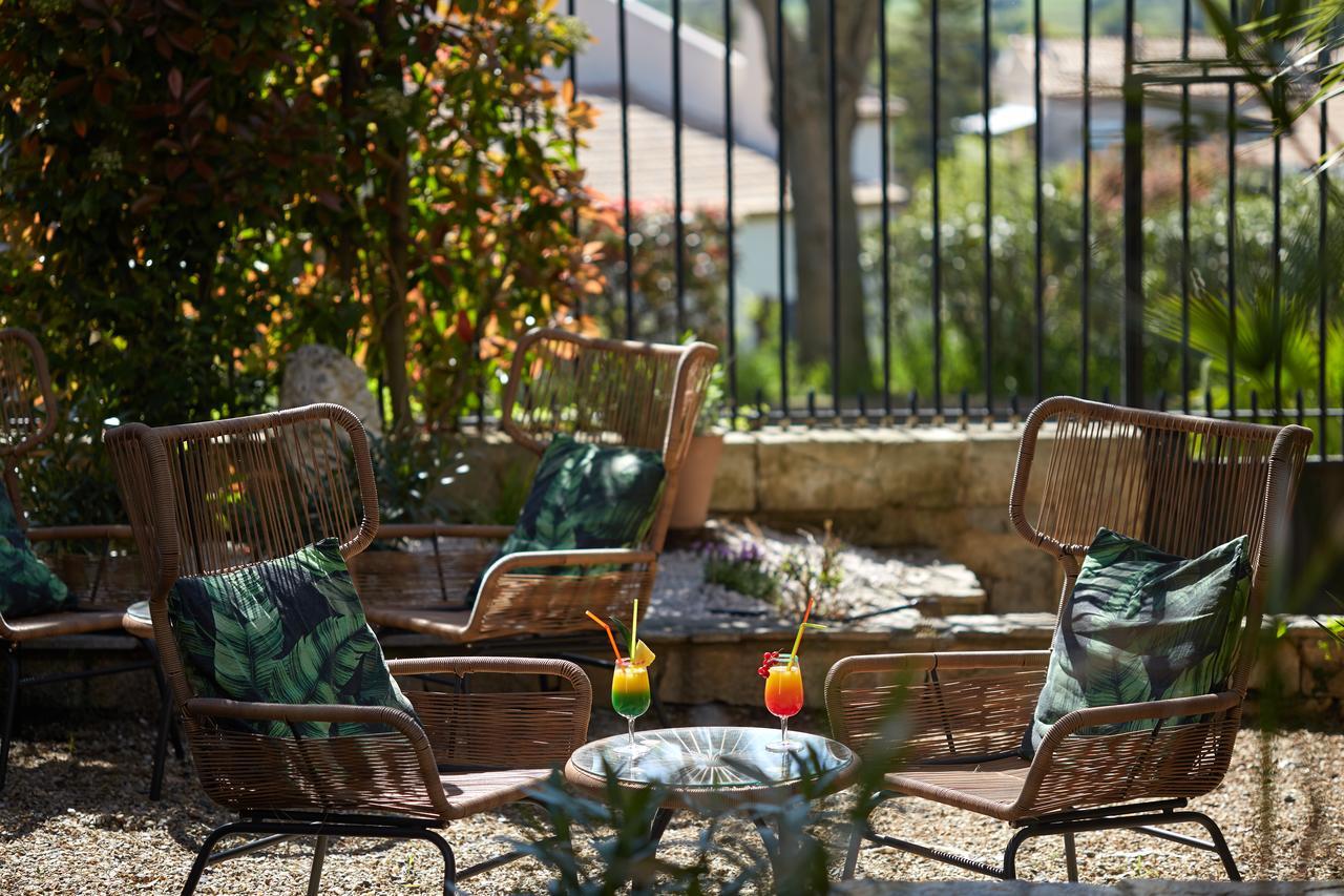 Hotel Saint-Alban Nezignan-l'Eveque Exterior photo